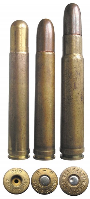  Крупнокалиберные «африканцы»: .458 Winchester Magnum (слева и в центре) и .460 Weatherby Magnum (справа)