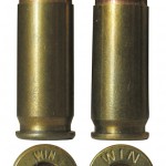 Патрон 9х23 Winchester (справа) в сравнении с полуфланцевым патроном .38 Super Auto (слева)