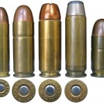  Семейство патронов, применяемых в пистолетах Wildey в сравнении с .45 АСР (крайний правый)