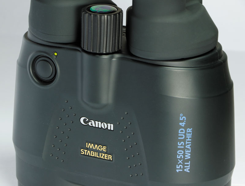  В Canon 15x50 IS All Weather применяется разновидность классической схемы Porro — «выпрямляющая система Аббе», или призма Porro второго типа