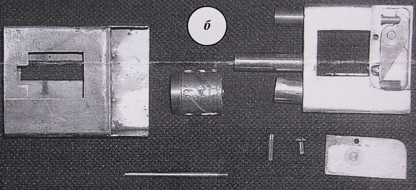  Револьвер, который помещается в пачке из-под сигарет (Севастополь, 2003 г.)