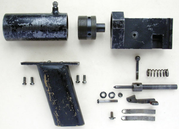  Полная разборка гранатомета; модификация с наклонной деревянной рукояткой (коллекция оружия ГНИЭКЦ МВД Украины)