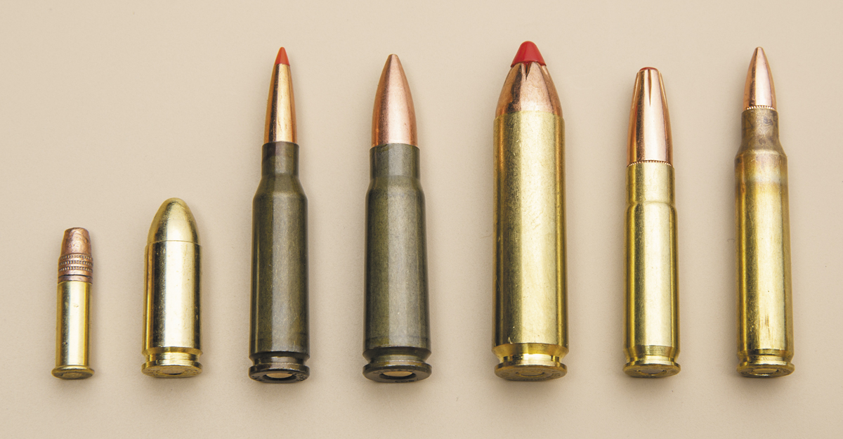  Помимо «родного» .223 Rem (справа), AR-15 можно адаптировать под целую кучу других калибров